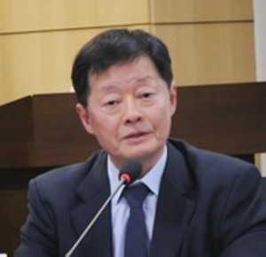 "청동에 새겨진 역사적 사실, 기억의 연대는 무너뜨릴 수 없다"
